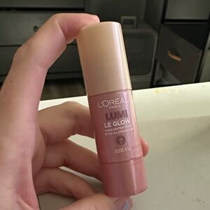 L'Oreal Lumi Le Glow Highlighter Stick - Soft Pink